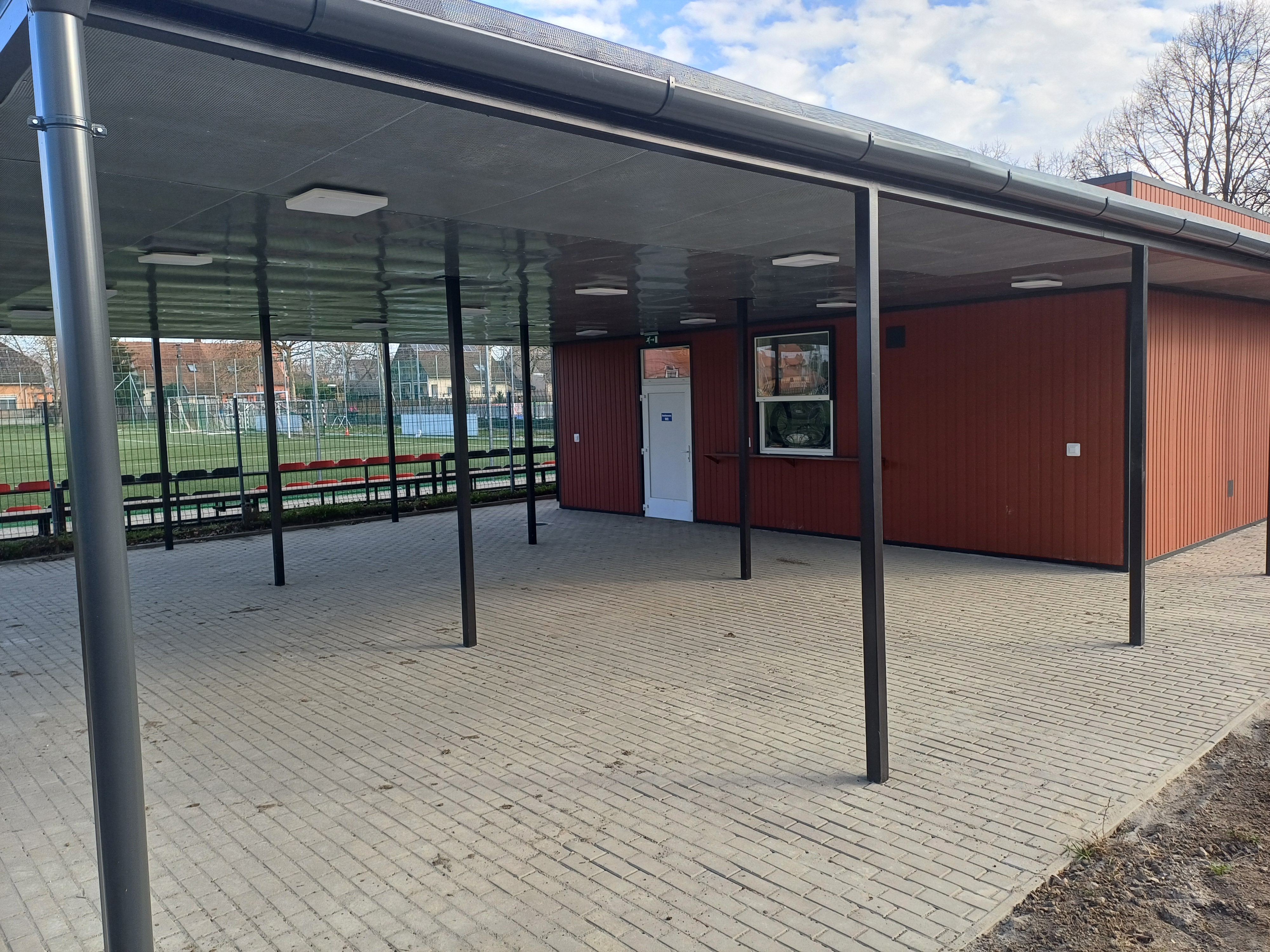 Zöld Város Büfé külső rész 1